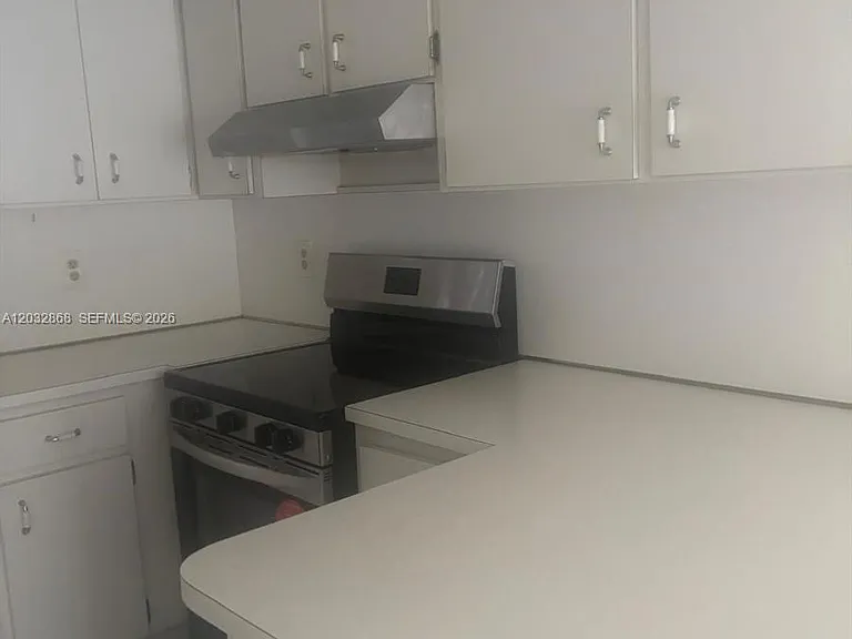 2925 W 80th St #101 — Photo 3