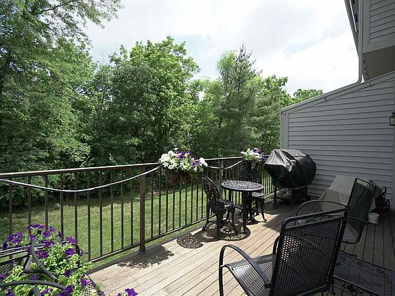 4th image of 549 Fincastle Ln