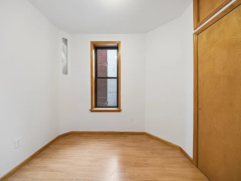 57 Kenmare St #6 — Photo 4