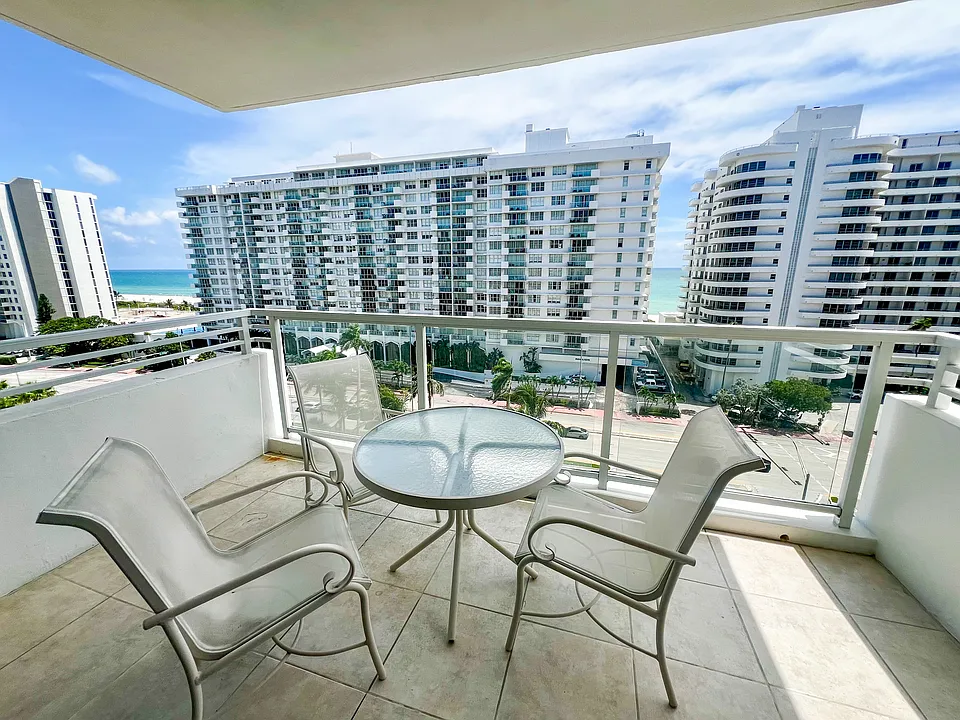 5600 Collins Ave #7W