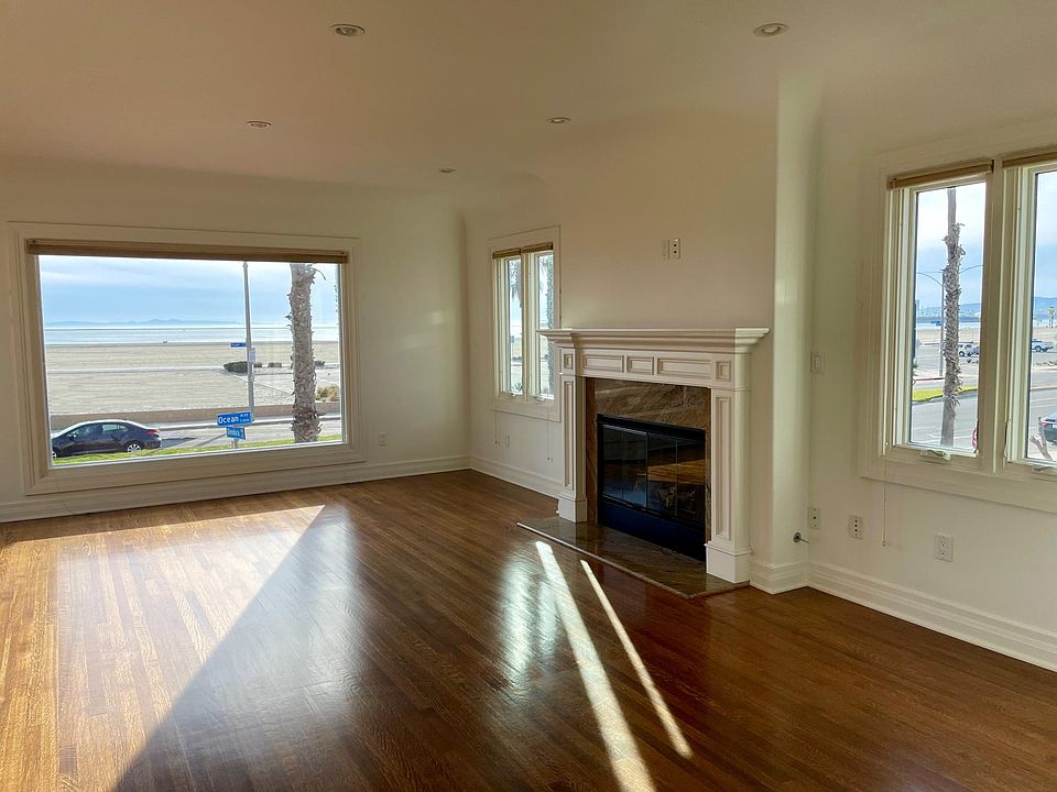 Expansive ocean views from the Living Room