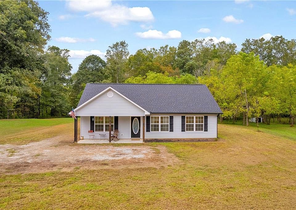1st image of 118 Pine Corner Dr