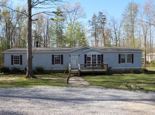 121 S York Ln, Jamestown, TN 38556