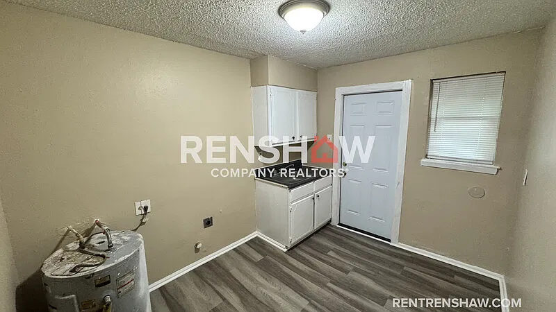 2 bed, 1.0 bath, $595 — Photo 4