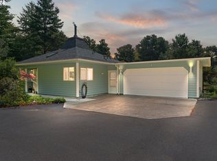 88049 Woodlands Dr, Florence, OR