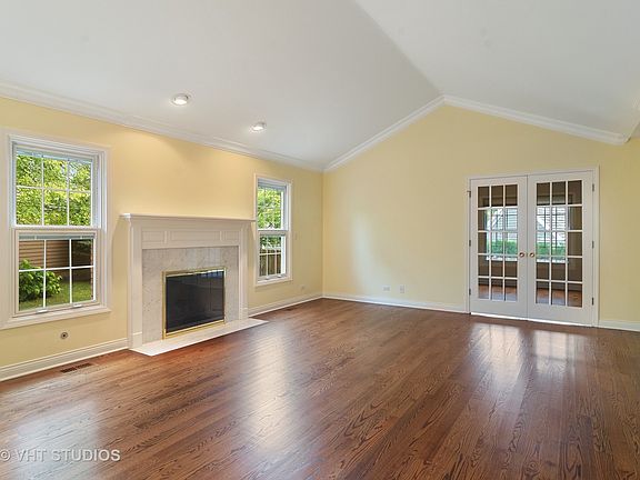 3rd image of 521 Park Barrington Way