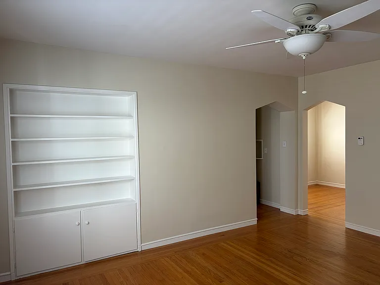 1825 Clinton Ave — Photo 5