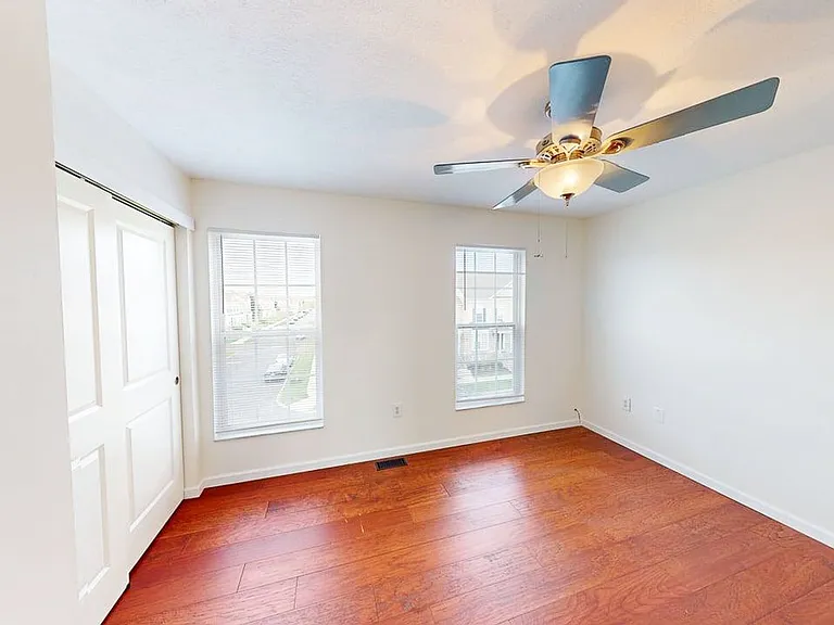 5288 Royal Arch Cascade Dr — Photo 20