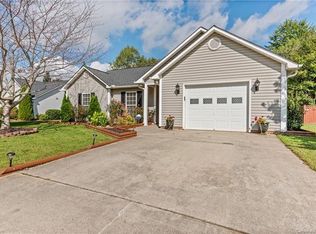 85 English Oak Rd, Fletcher, NC 28732