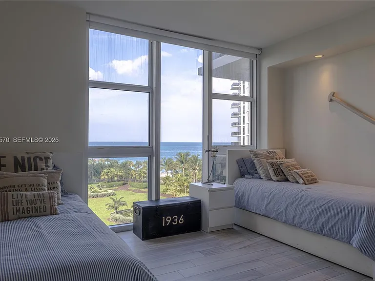10275 Collins Ave #634 — Photo 21