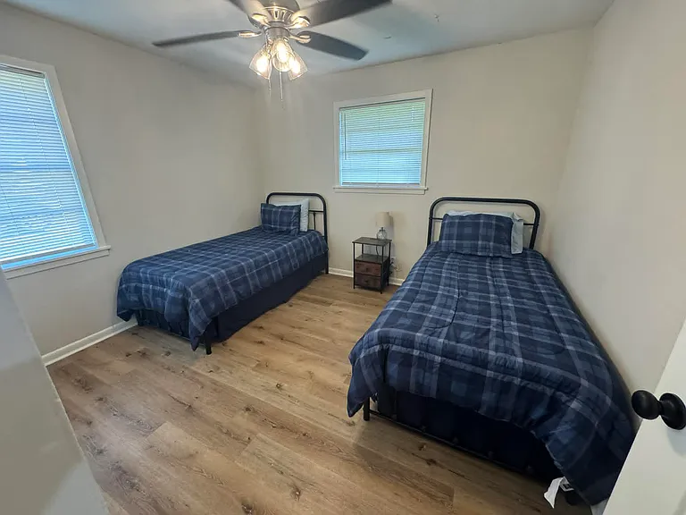 114 Garden Ln — Photo 3