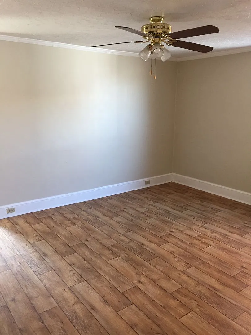 138 East Chestnut Street — Photo 2