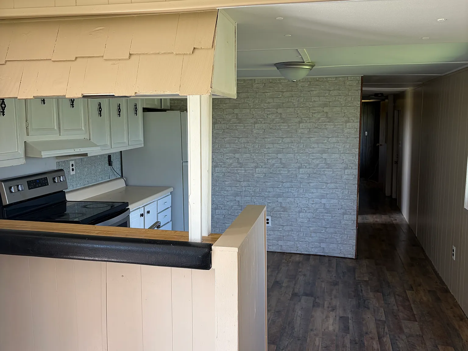 2 bed, 900 sqft, $975 — Photo 2