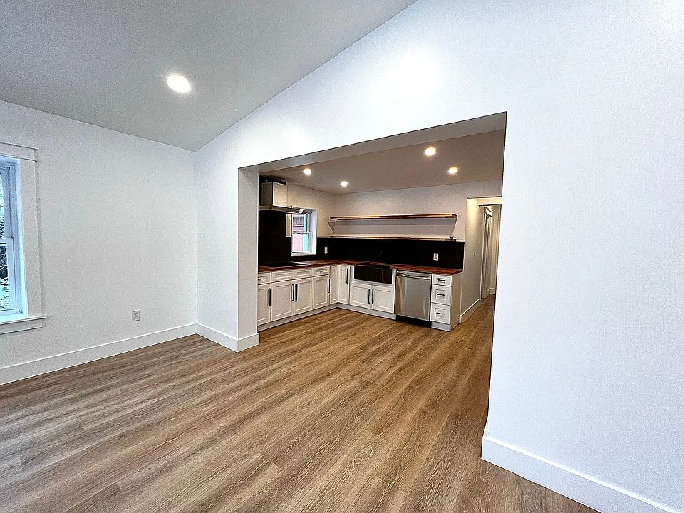 1st image of 58 Caldwell St Floor 1