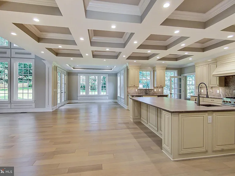 3104 Sleepy Hollow Rd — Photo 15