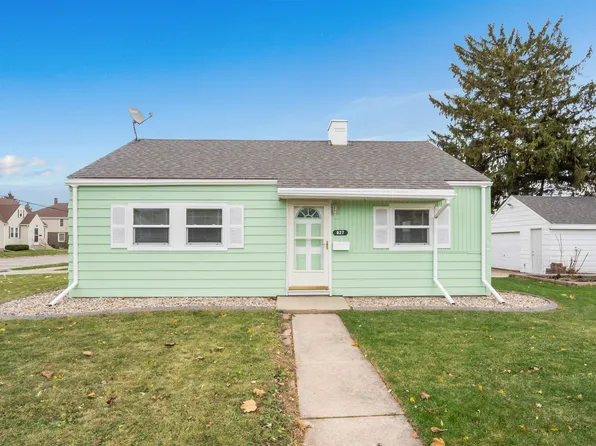 627 Manitowoc St, Menasha, WI 54952