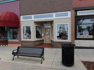 720 Jackson Ave, Charleston, IL 61920