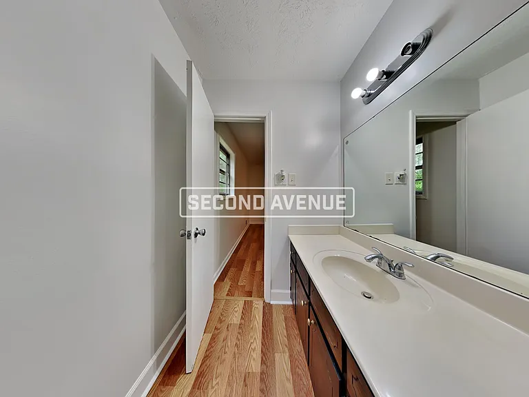 1406 High Meadow Dr — Photo 15