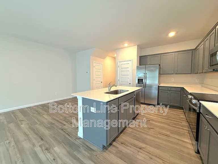 2735 Winn Mill Dr — Photo 7
