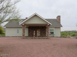 19491 E Indian Hills Dr, Black Canyon City, AZ 85324