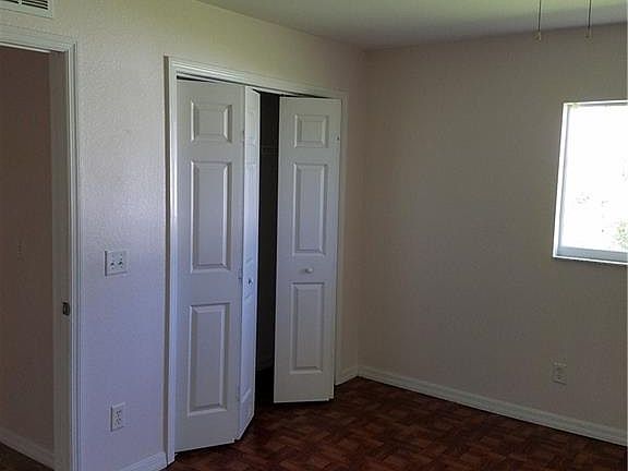 4th image of 808 SE 6th Ct