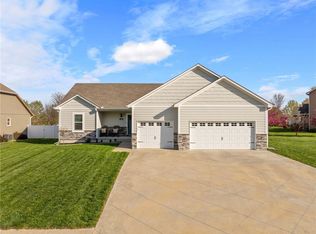 946 Owl Creek Pkwy, Odessa, MO 64076