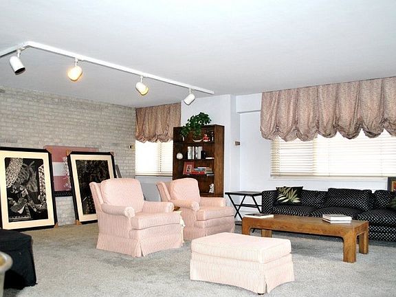 Large Sunny Living Room