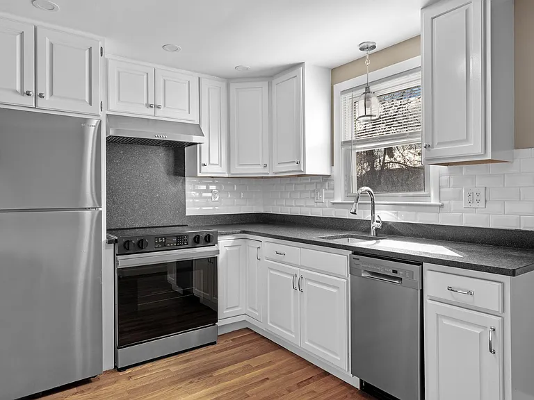 50 Harbor St #50 — Photo 3