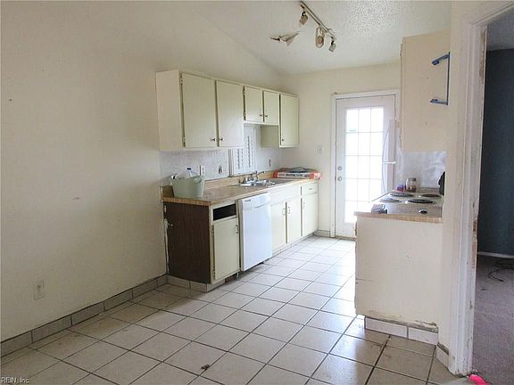 2nd image of 1455 Sangaree Cir