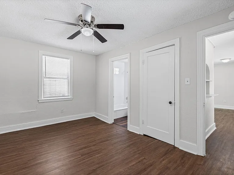 1306 Carr Ave — Photo 4