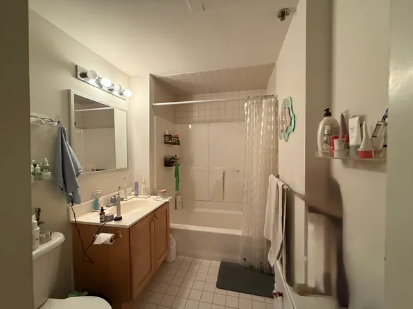 1020 Adams Street image 7 of 8