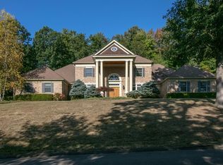 58 S Oakwood Dr, Painted Post, NY