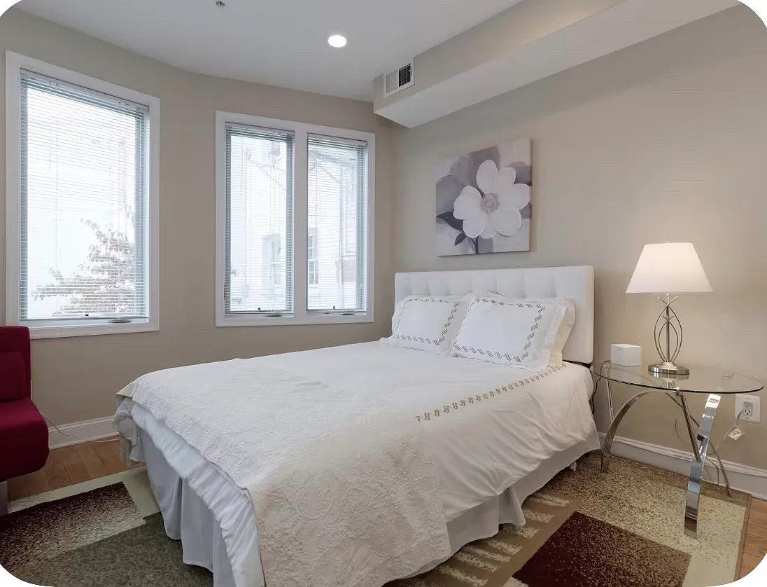 Studio, 420 sqft, $1,850 — Photo 2