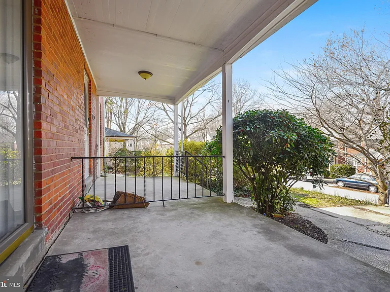 1231 Northview Rd — Photo 4