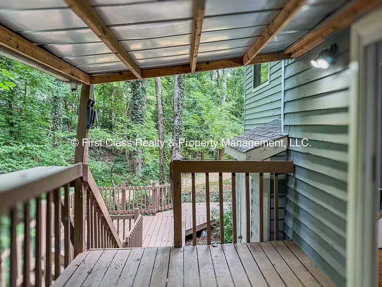 8015 Tiburon Cir — Photo 52