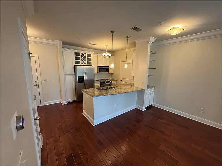 901 Abernathy Rd #2190 — Photo 4