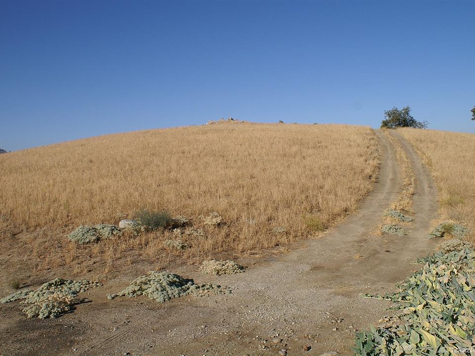 2nd image of 29995 Deertrail Dr