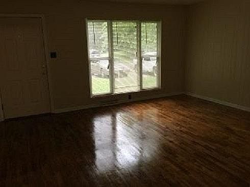 1st image of 656 Sheridan Ct