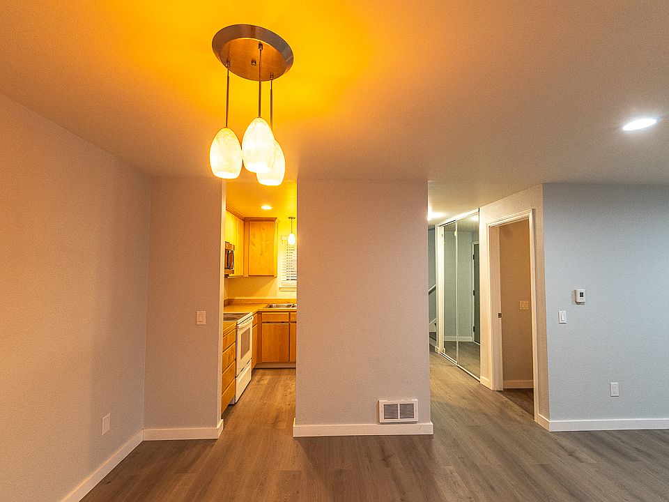 1st image of 10037 NE 138th Pl APT D3