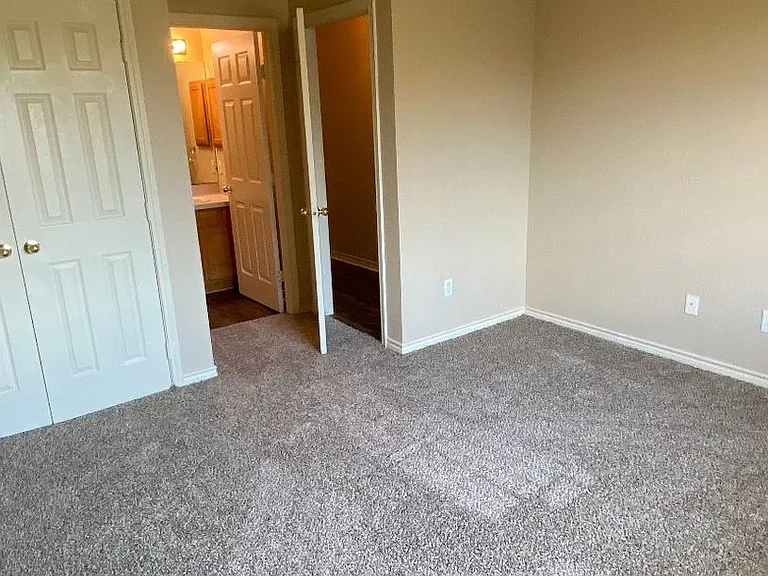 3606 Glenna Ct — Photo 8