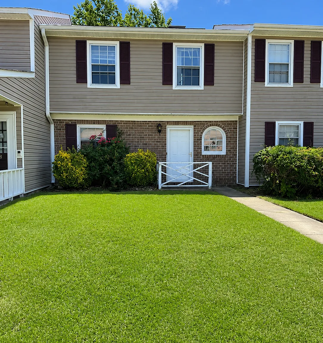 3 bed, 2.5 bath, 1166 sqft, $1,199 — Photo 1