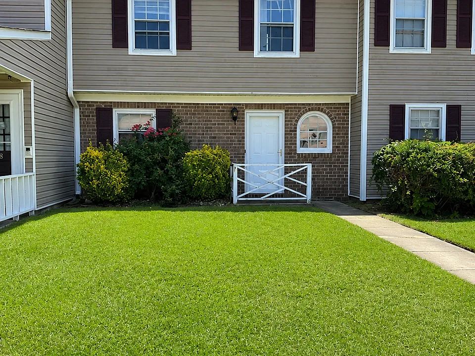 116 Palace Cir