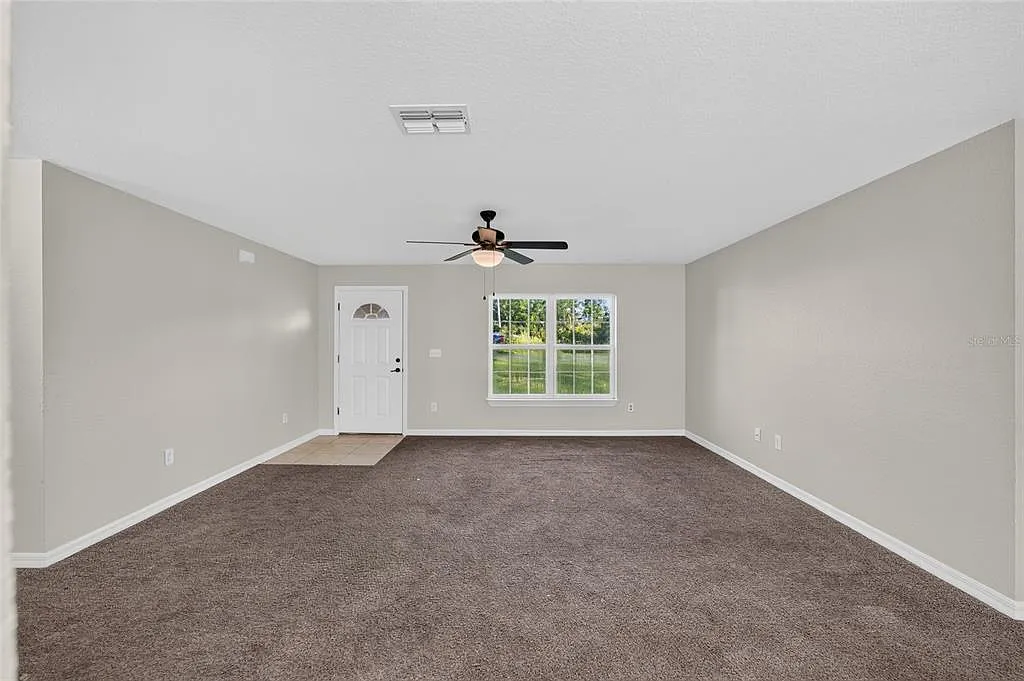 3 bed, 2.0 bath, 1332 sqft, $1,600 — Photo 4