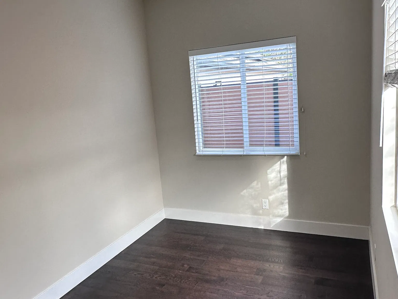 2 bed, 1300 sqft, $3,995 — Photo 3