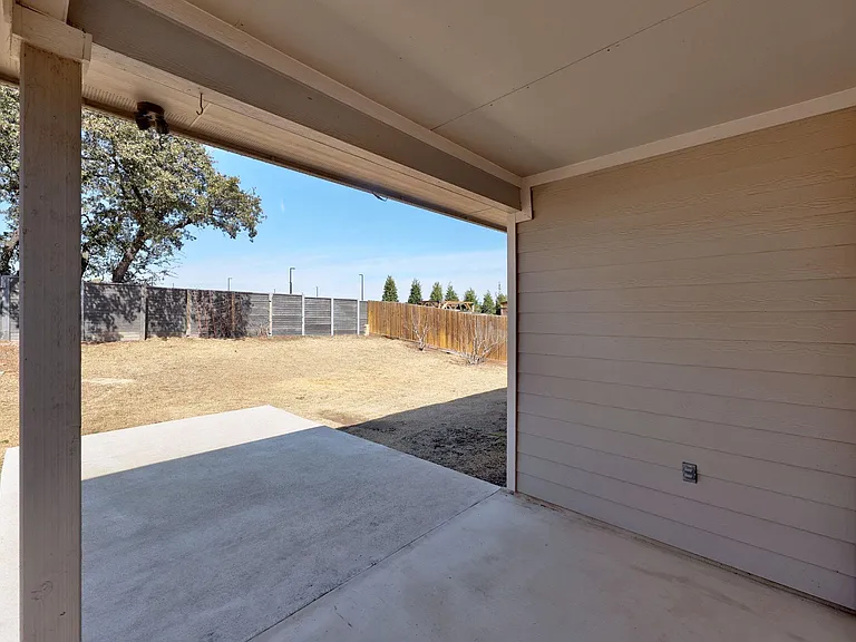 129 Cupreata Ln — Photo 25