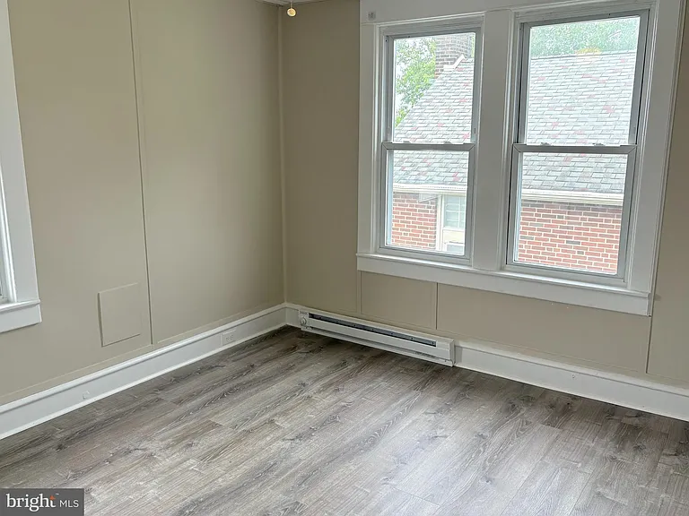 1535 Gross Ave — Photo 4