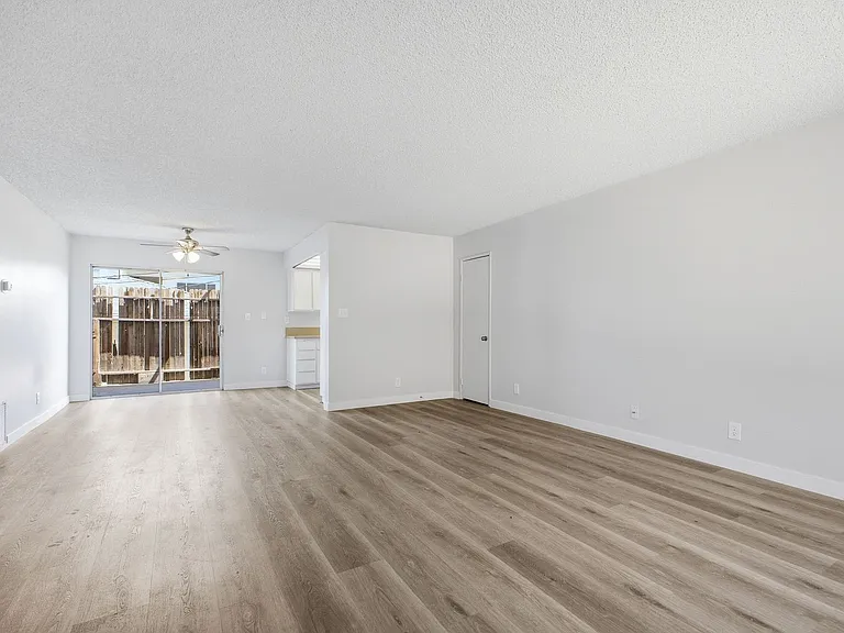 1701 Scott Rd #106 — Photo 4