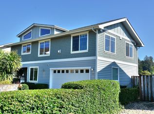 255 NW Fayette St, Waldport, OR