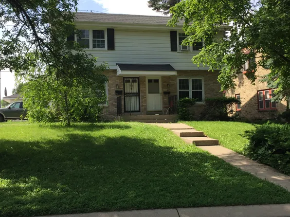 4956 W Midland Dr, Greenfield, WI 53219
