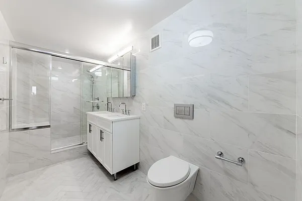 Rented by UES Management | media 30